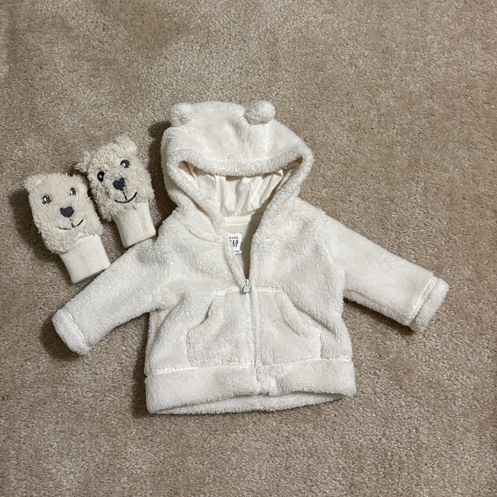 GAP Baby LOT Cream Fleece Hoodie and Onesie - Picture 2 of 9